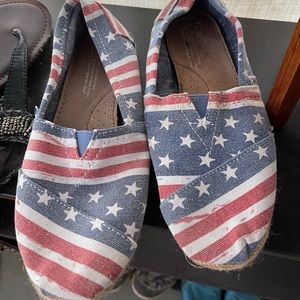Toms slip ons